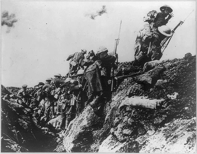 US soldiers going over the top in WWI
